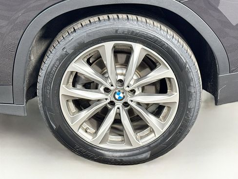 Used 2019 BMW X3 xDrive30i w/ Executive Package AWD/4WD image 9