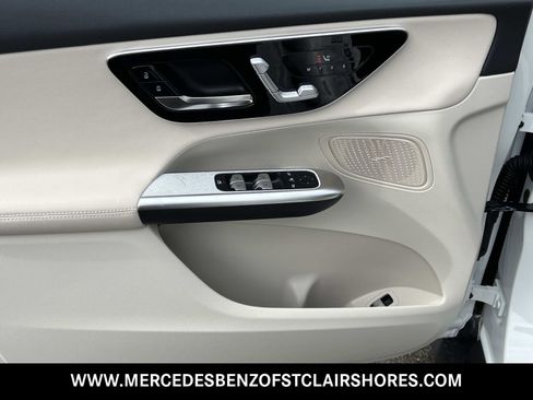 Used 2026 Mercedes-Benz GLC 300 4MATIC image 17