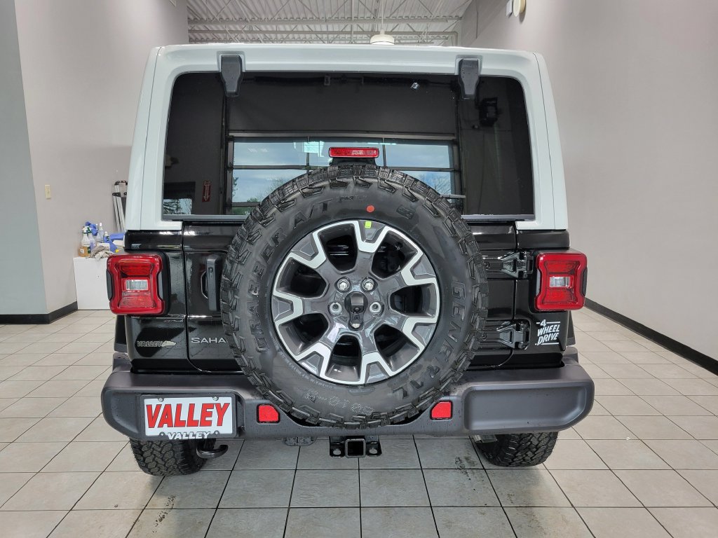 New 2026 Jeep Wrangler Unlimited Sahara w/ Whitecap Package AWD/4WD image 7