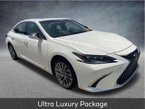 Used 2025 Lexus ES 300h Ultra Luxury FWD image 2