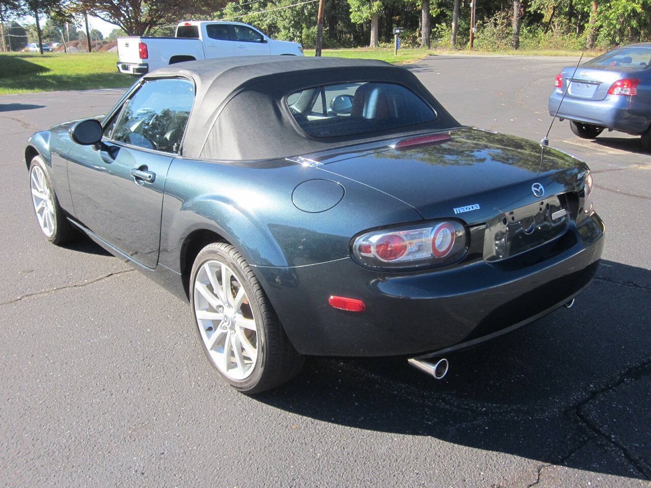 Used 2006 MAZDA MX-5 Miata Grand Touring RWD image 8