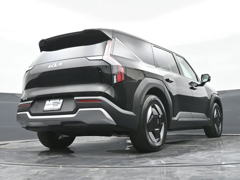 Used 2024 Kia EV9 Light image 41