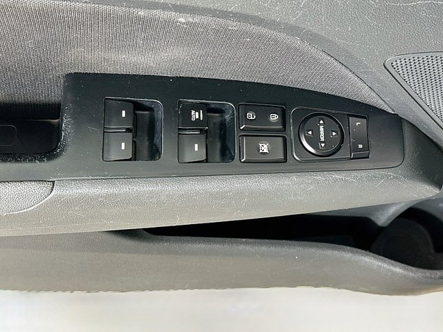 Used 2019 Hyundai Elantra Value Edition w/ Winter Weather Package FWD image 19
