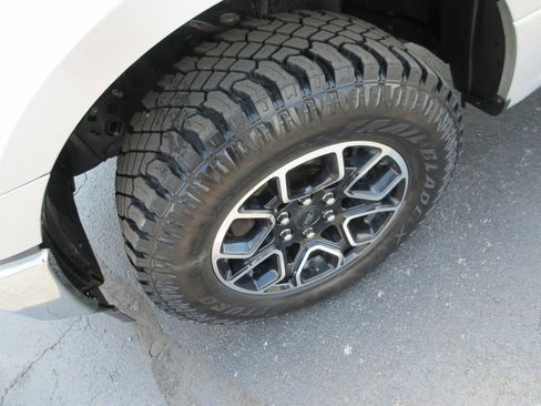 Used 2019 Ford F150 XLT AWD/4WD image 14