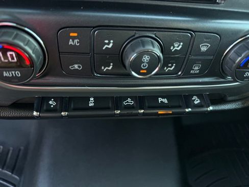 Used 2018 Chevrolet Silverado 1500 LT w/ All Star Edition AWD/4WD image 34