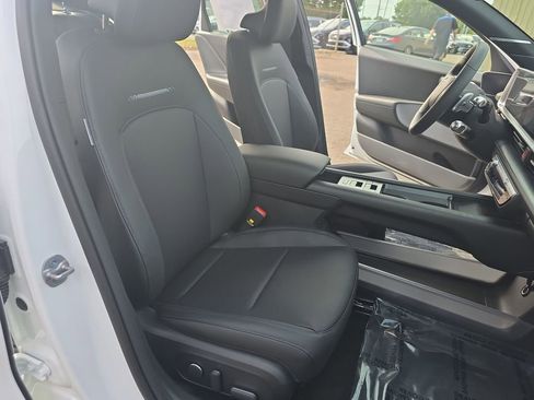 New 2025 Hyundai Ioniq 6 Limited image 18