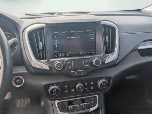 Used 2024 GMC Terrain SLT AWD/4WD image 9