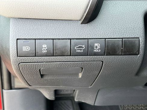 Used 2024 Toyota Camry LE image 9