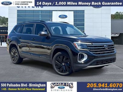 Used 2024 Volkswagen Atlas SE w/ Black Wheel Package