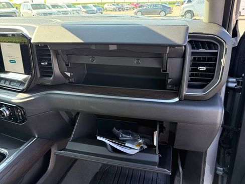 Used 2025 GMC Sierra 1500 SLT w/ SLT Premium Package AWD/4WD image 47
