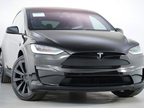 Used 2023 Tesla Model X image 4