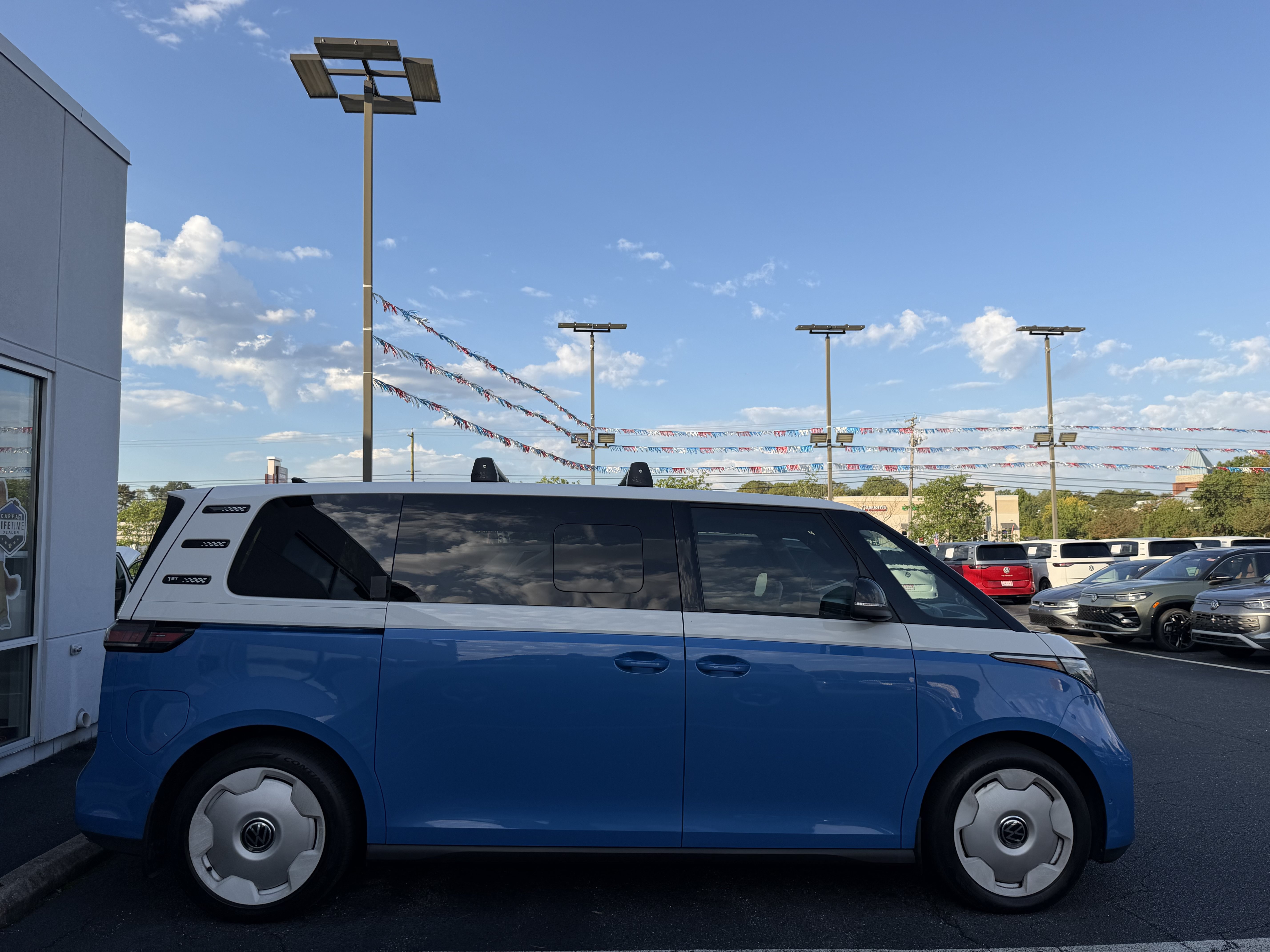 Used 2025 Volkswagen ID. Buzz 1st Edition AWD/4WD image 14