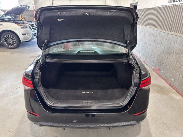 Used 2024 Nissan Sentra SV FWD image 13