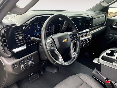 Used 2023 Chevrolet Silverado 1500 LT w/ Protection Package AWD/4WD image 12