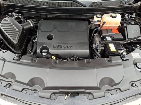 Used 2022 Chevrolet Traverse RS image 27