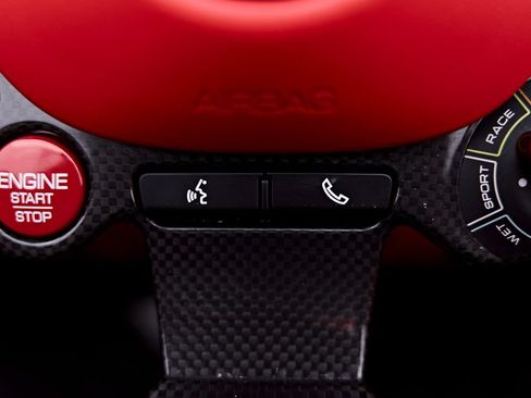 Used 2022 Ferrari F8 Tributo RWD image 60