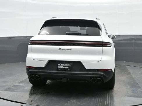 Certified 2025 Porsche Cayenne S AWD/4WD image 6
