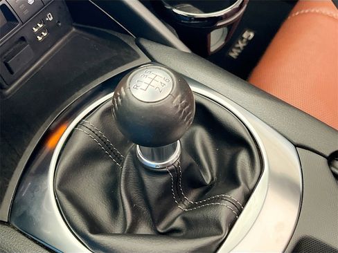 Used 2023 MAZDA MX-5 Miata Grand Touring image 17