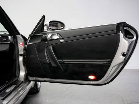 Used 2005 Porsche 911 Carrera S RWD image 25