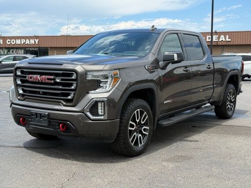 Used 2020 GMC Sierra 1500 AT4 w/ Technology Package AWD/4WD image 4