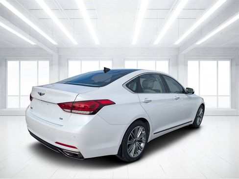 Used 2018 Genesis G80 3.8 w/ Option Group 02 image 3