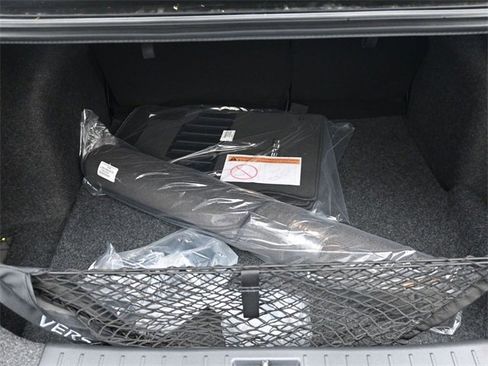 New 2025 Nissan Versa SR w/ Trunk Package image 27