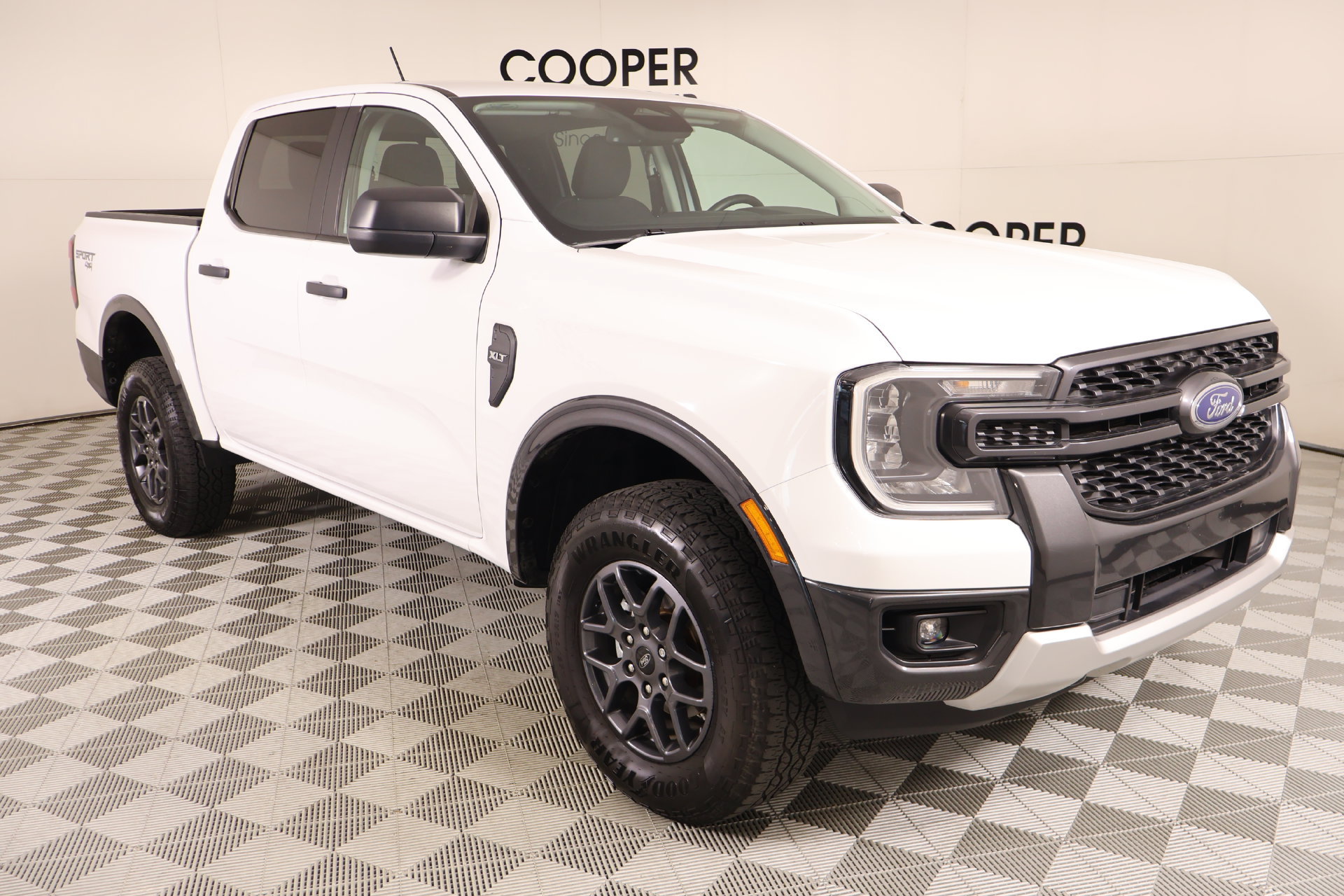 Used 2024 Ford Ranger XLT w/ Advanced Towing Package AWD/4WD image 1