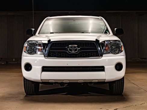 Used 2011 Toyota Tacoma 2WD Access Cab w/ SR5 Pkg #2 image 2