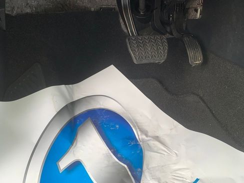 Used 2025 Toyota Corolla LE image 15