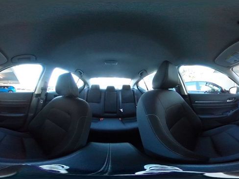 Used 2025 Nissan Altima 2.5 SV FWD image 43