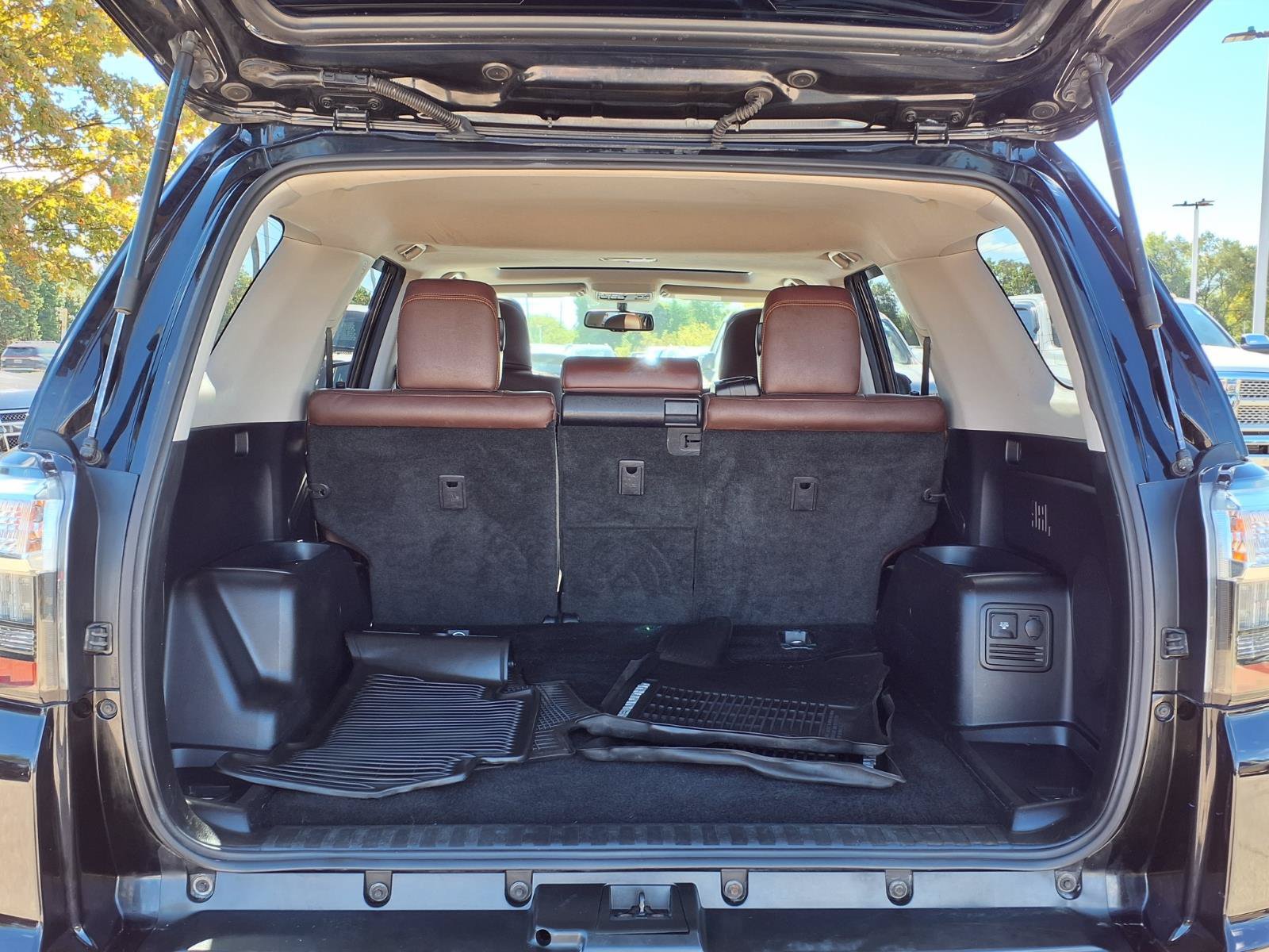 Used 2018 Toyota 4Runner Limited AWD/4WD image 9