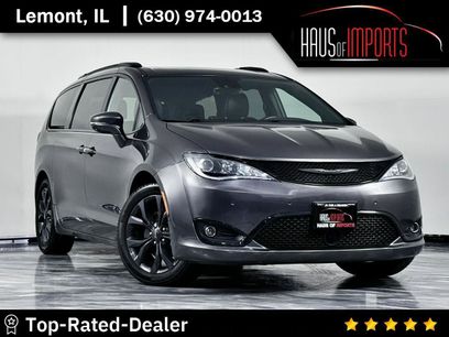 Used 2019 Chrysler Pacifica Limited w/ Advanced Safetytec Group