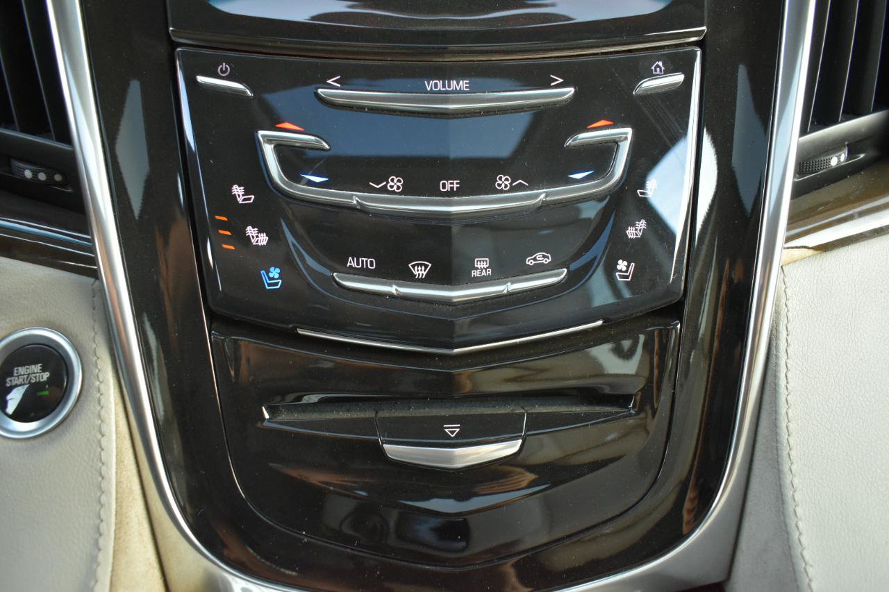 Used 2018 Cadillac Escalade Premium Luxury w/ LPO, Radiant Package AWD/4WD image 22