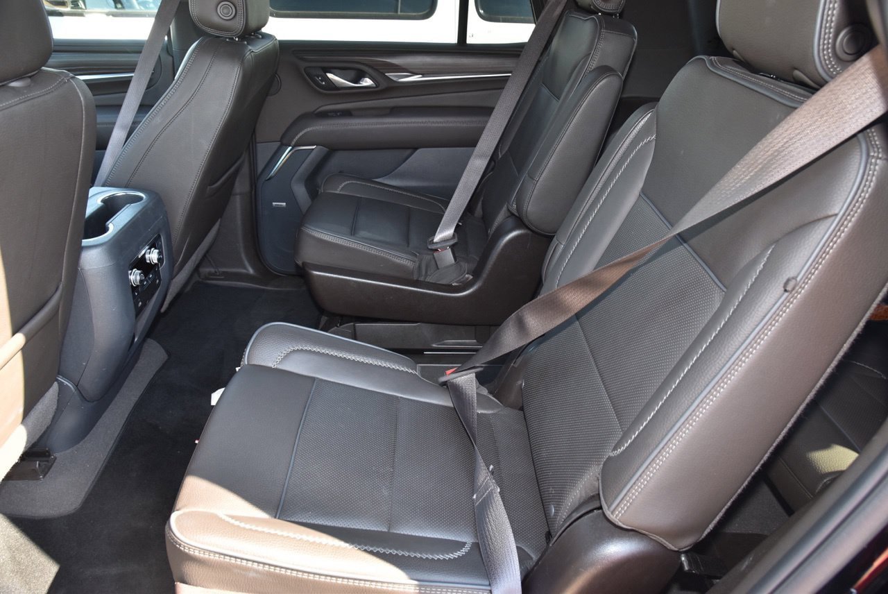 Used 2024 GMC Yukon Denali w/ LPO, Floor Liner Package AWD/4WD image 10