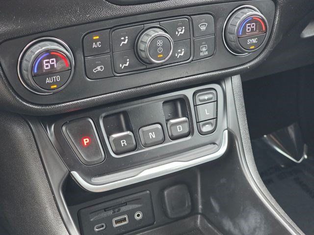 Used 2018 GMC Terrain Denali w/ Driver Alert Package II AWD/4WD image 30