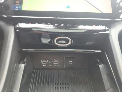 New 2026 Jeep Grand Cherokee Laredo image 23