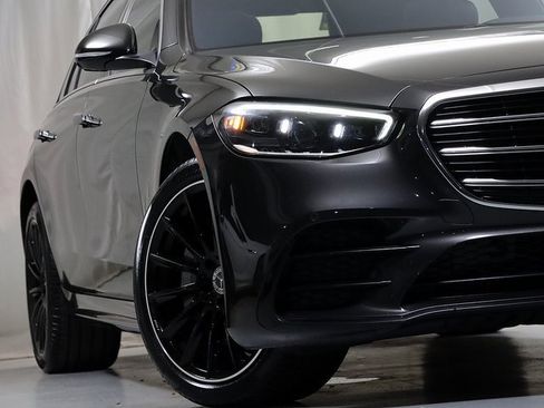 Certified 2022 Mercedes-Benz S 500 4MATIC w/ AMG Line Package image 4