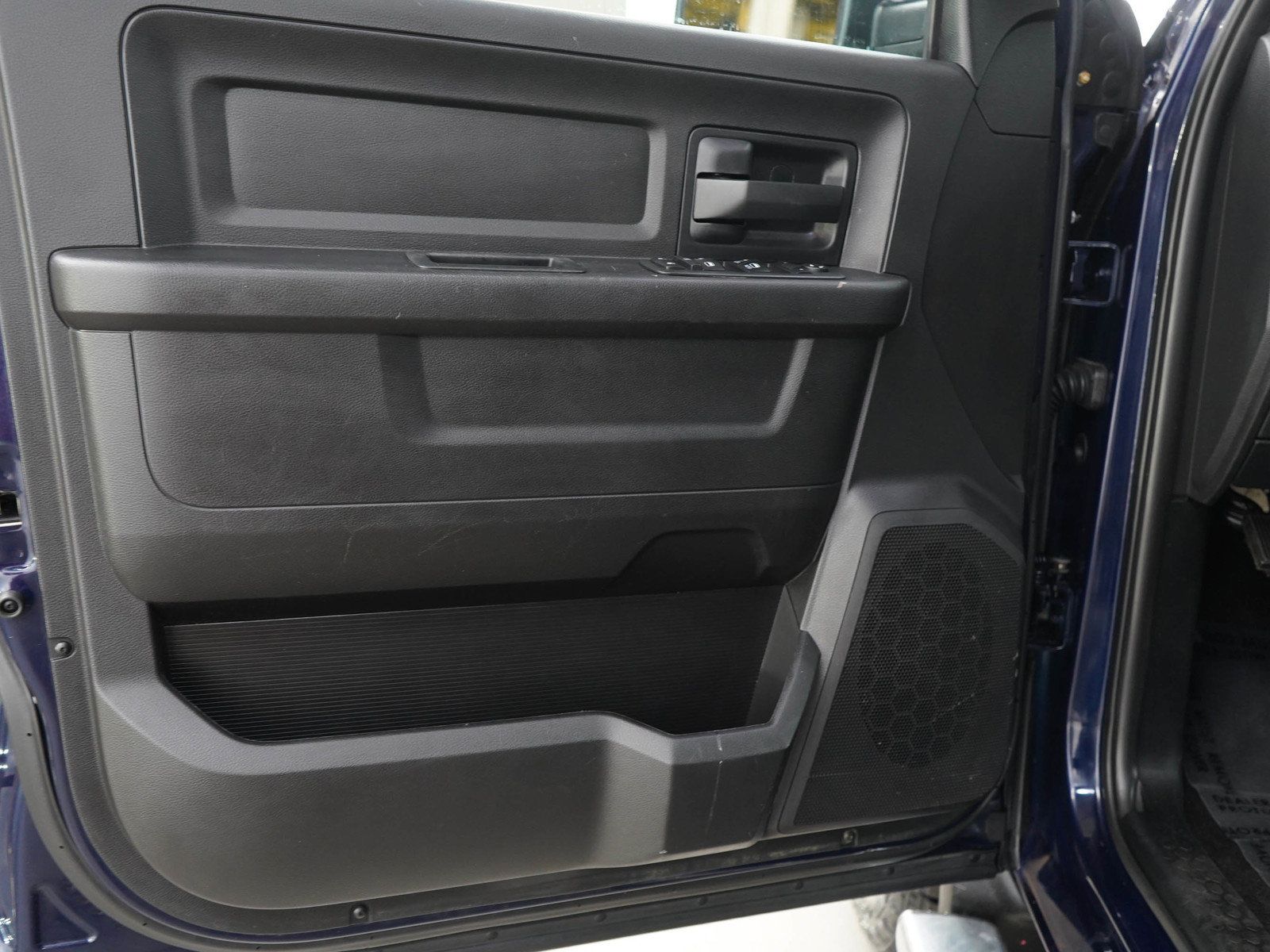 Used 2018 RAM 1500 Express w/ Express Value Package AWD/4WD image 16