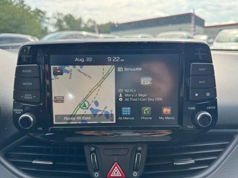 Used 2018 Hyundai Elantra GT w/ Tech Package 03 FWD image 12