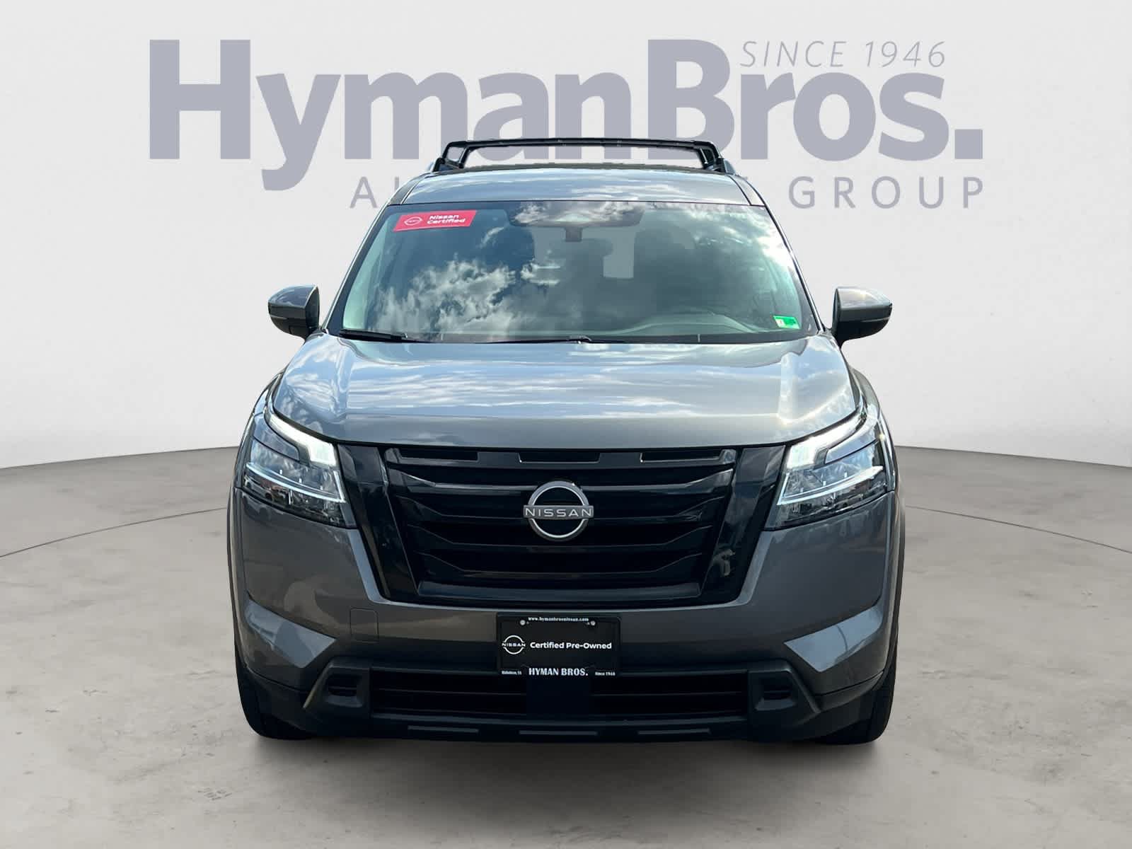 Used 2022 Nissan Pathfinder SV w/ SV Black Package AWD/4WD image 9