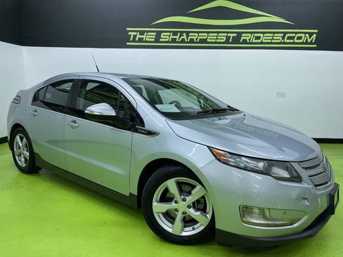 Used 2013 Chevrolet Volt w/ Enhanced Safety Package 2 image 1