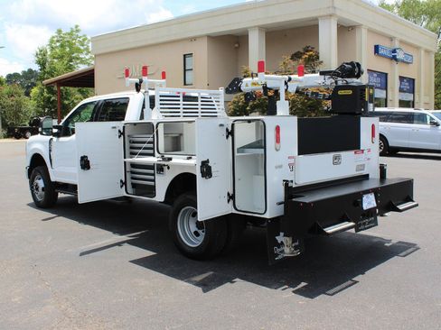 Used 2025 Ford F350 XLT AWD/4WD image 19