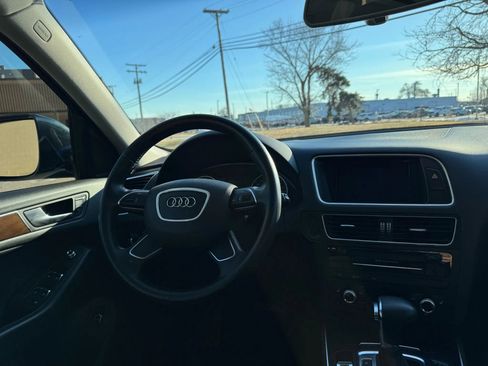 Used 2017 Audi Q5 2.0T Premium image 16
