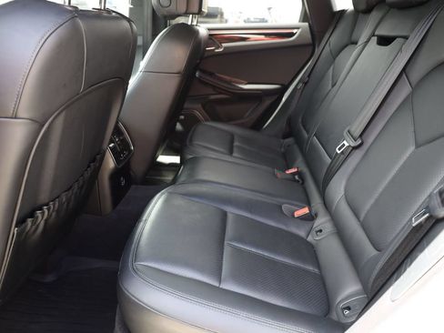 Used 2022 Porsche Macan S w/ Premium Package Plus AWD/4WD image 17