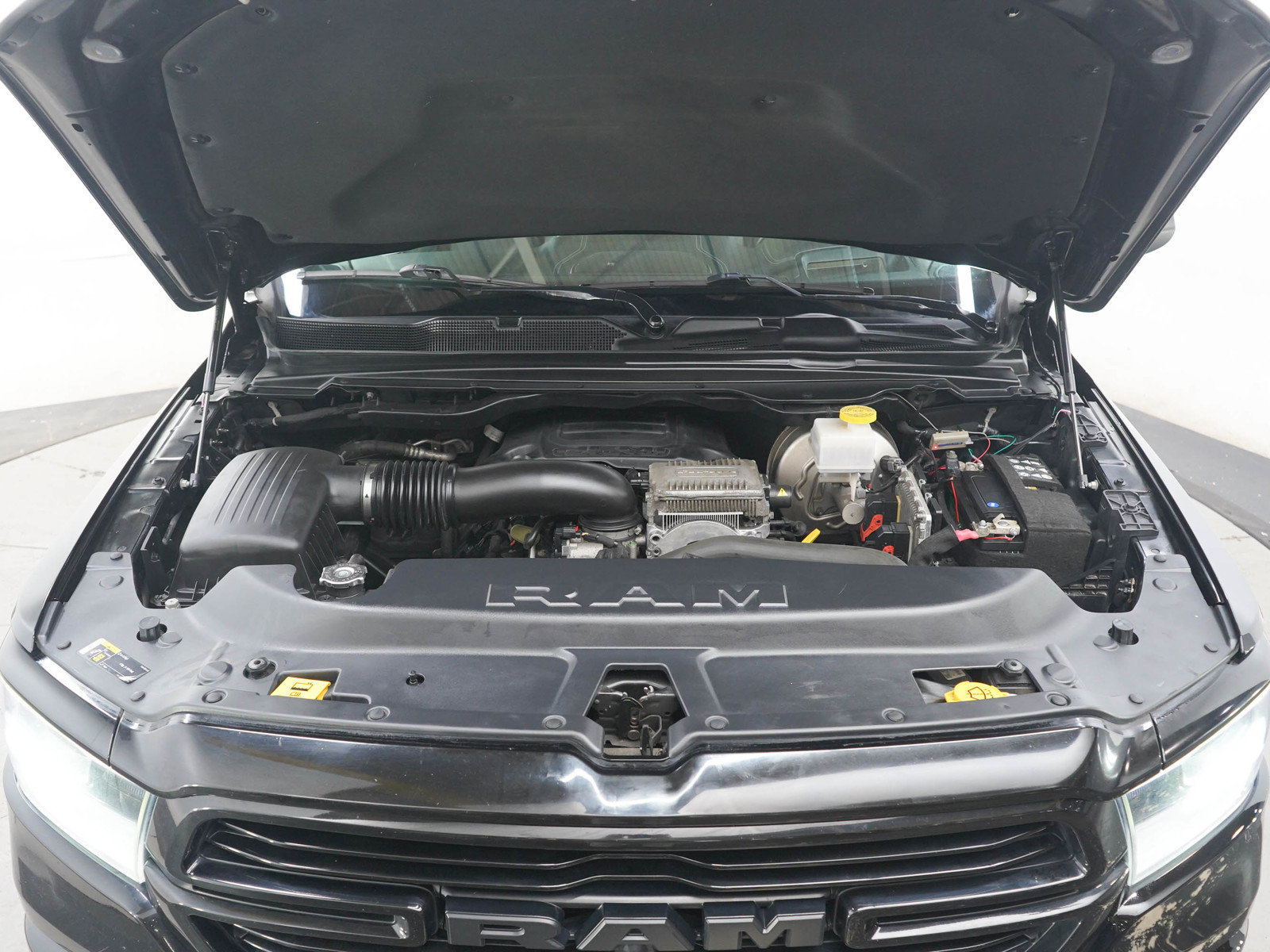 Used 2021 RAM 1500 Laramie AWD/4WD image 29