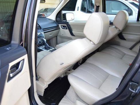 Used 2013 Land Rover LR2 HSE AWD/4WD image 50