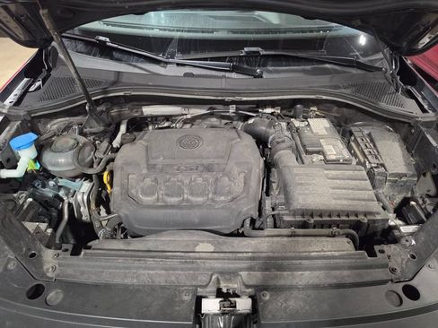 Used 2024 Volkswagen Tiguan SE FWD image 9
