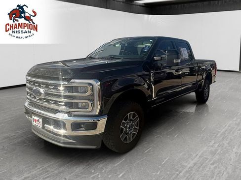Used 2024 Ford F250 Lariat AWD/4WD image 1