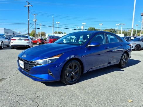 Used 2023 Hyundai Elantra SEL image 8