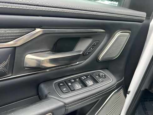 Used 2019 RAM 1500 Limited AWD/4WD image 18